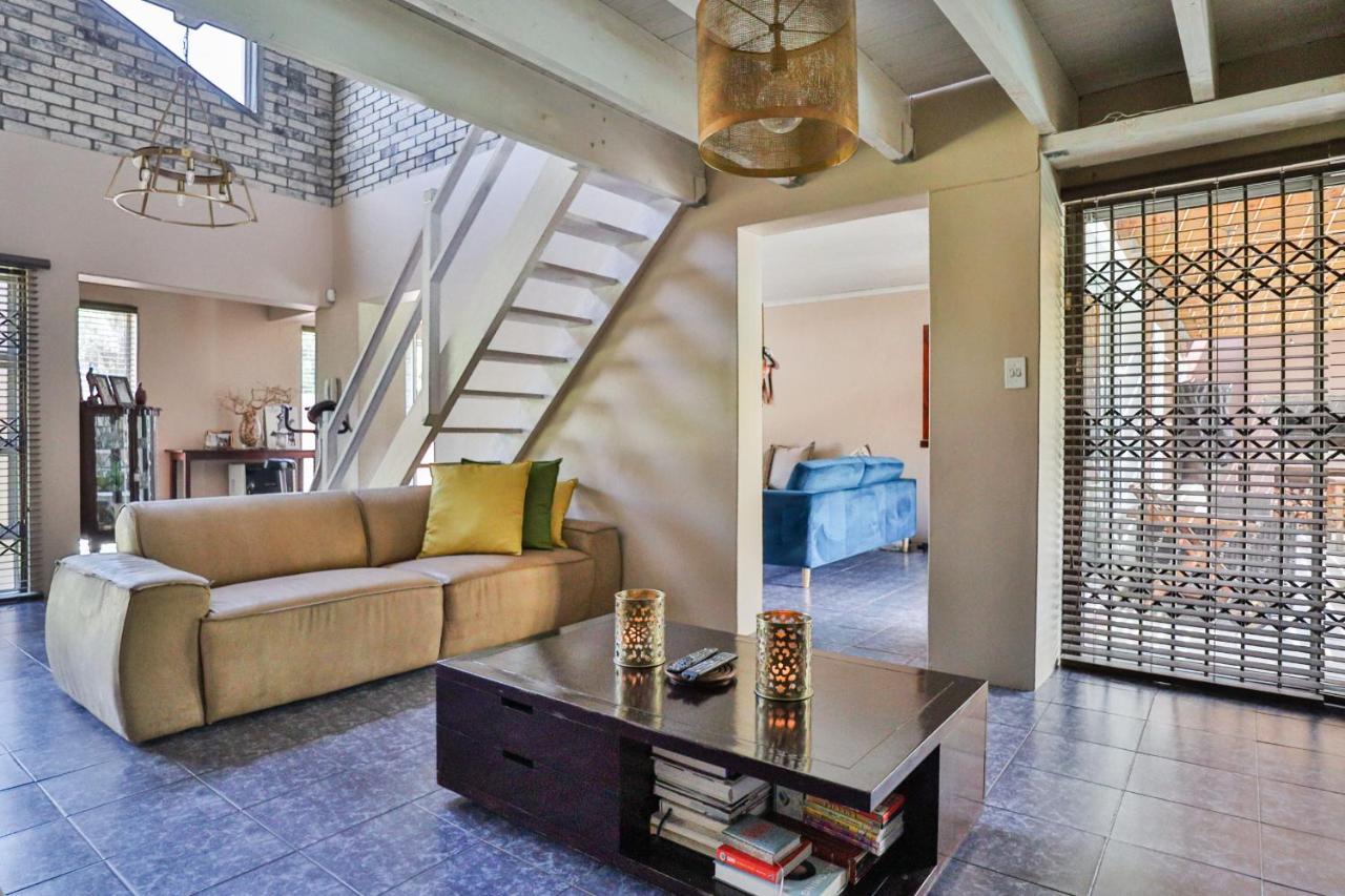 Fairview Crescent 03 By Ctha Villa เคปทาวน์ ภายนอก รูปภาพ